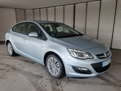 OPEL ASTRA SEDAN 1.4 T GLP