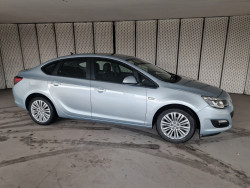 OPEL ASTRA SEDAN 1.4 T GLP