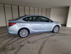 OPEL ASTRA SEDAN 1.4 T GLP